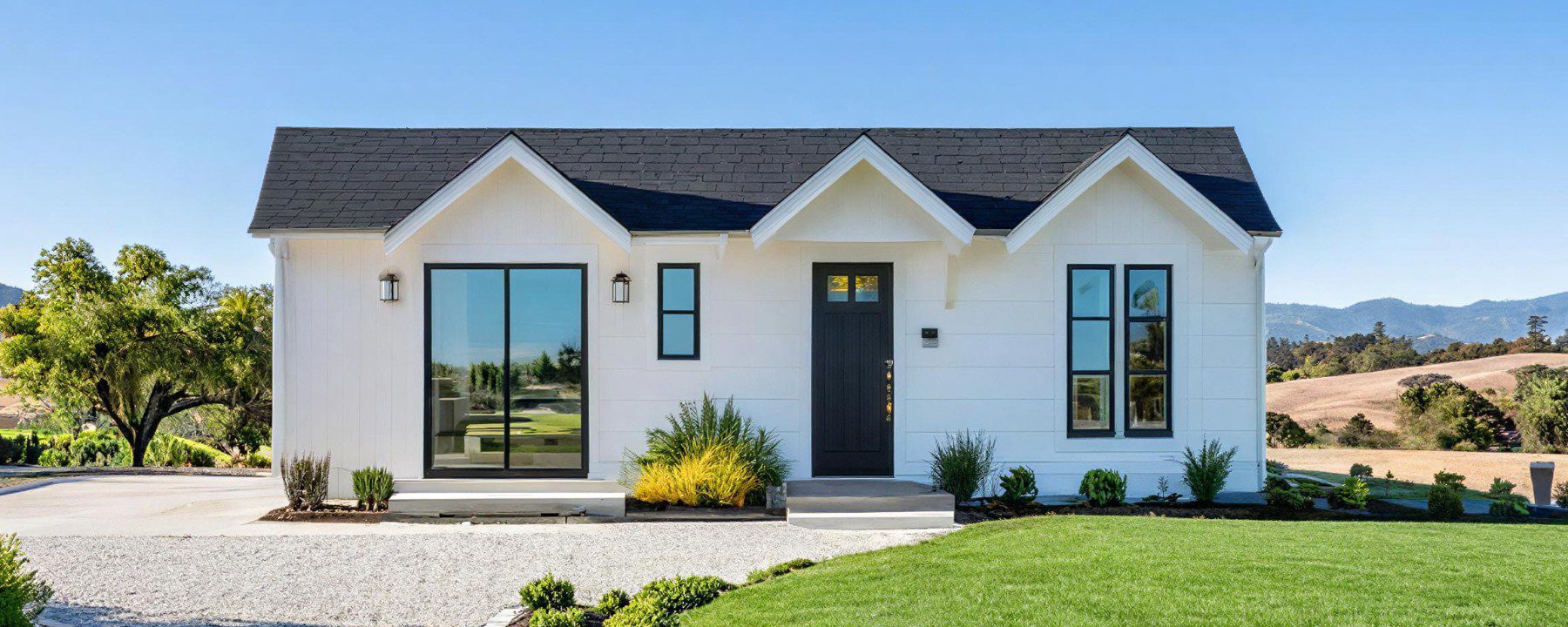 Home • One Bedroom on the hill Slider One Bedroom on the hill Slider